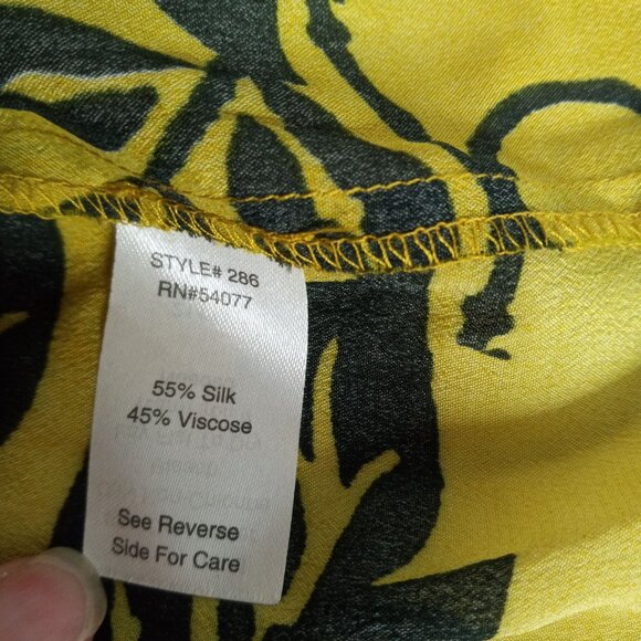 CAbi XS Tank Top Bali Floral Silk Blend Yellow Navy Sleeveless Bold Style 286 - Picture 7 of 8